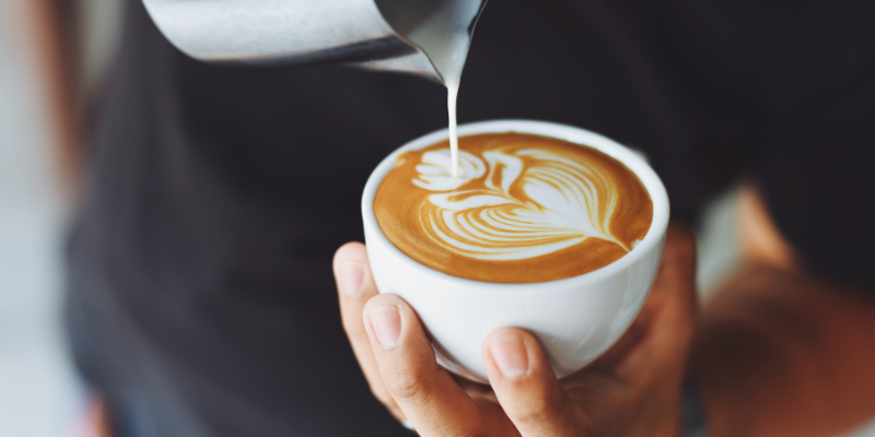 Diferencias entre Barista y Bartender: Especialización, técnicas y perfiles en la hostelería moderna 1 Que es un barista